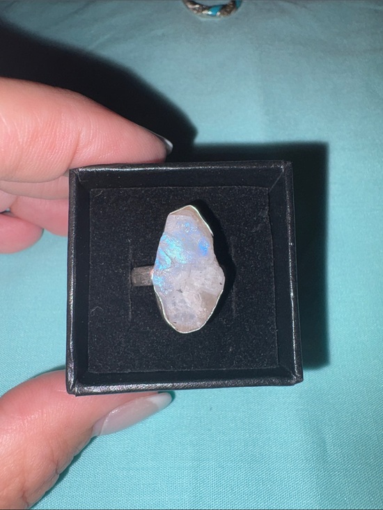 Jewelry - Sterling Silver iridescent Stone ring size 7.5